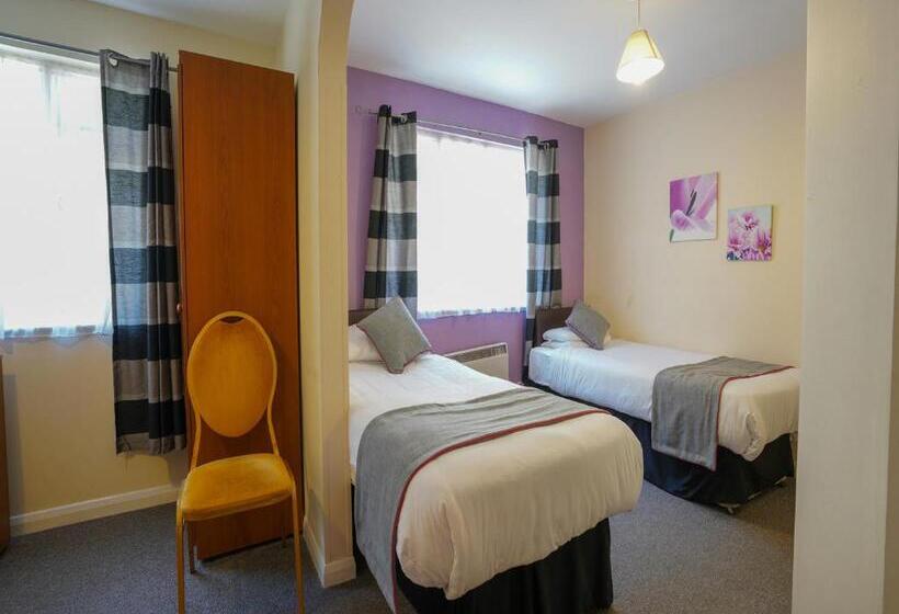 Quarto Quádruplo Deluxe, OYO Shanklin Beach