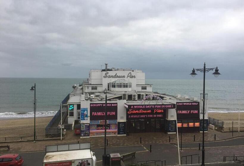 غرفة قياسية مطلّة علي البحر, Royal Pier