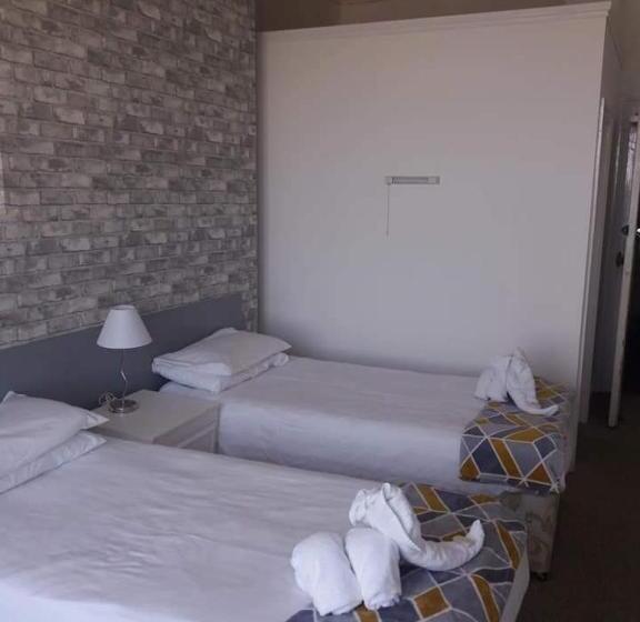 غرفة قياسية مطلّة علي البحر, Royal Pier