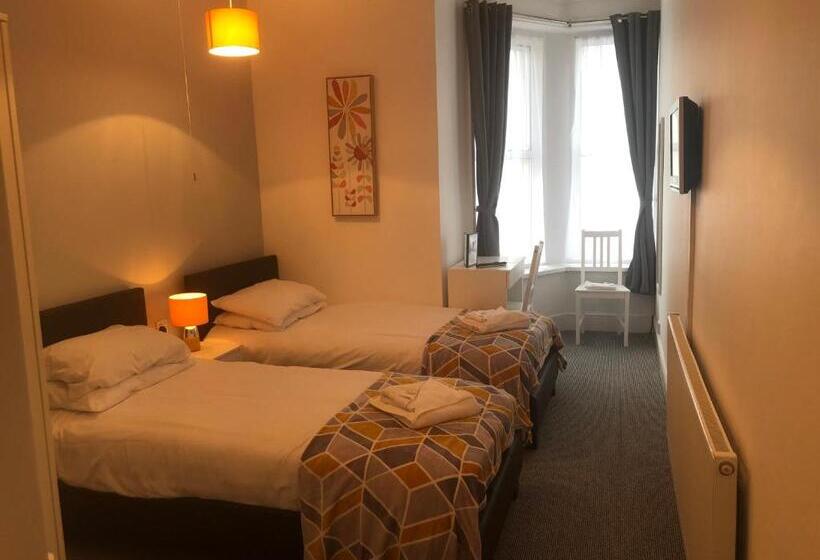 غرفة قياسية مطلّة علي البحر, Royal Pier