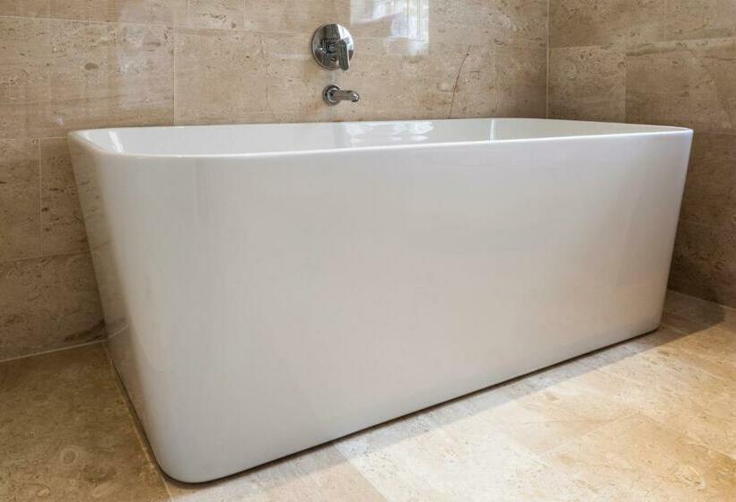 エクゼクティブルーム, The Borough Lancaster