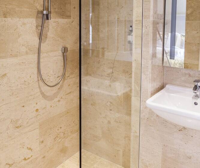 デラックスルーム, The Borough Lancaster