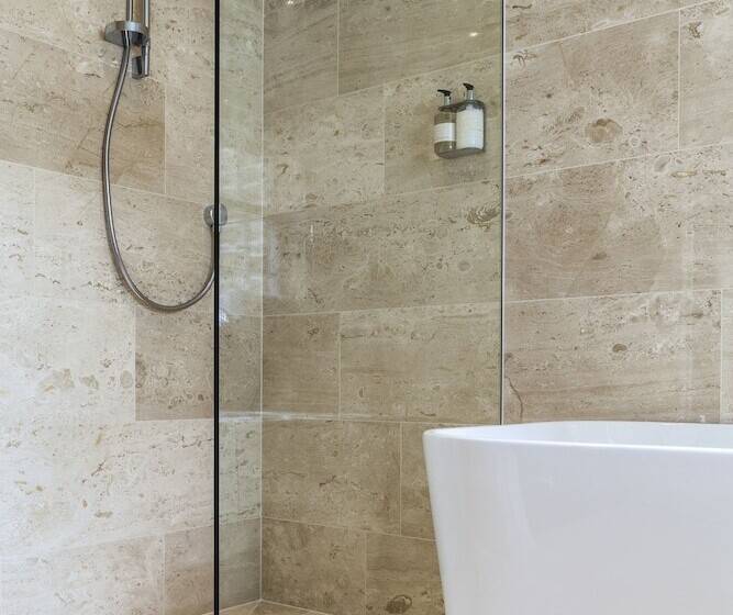 エクゼクティブルーム, The Borough Lancaster