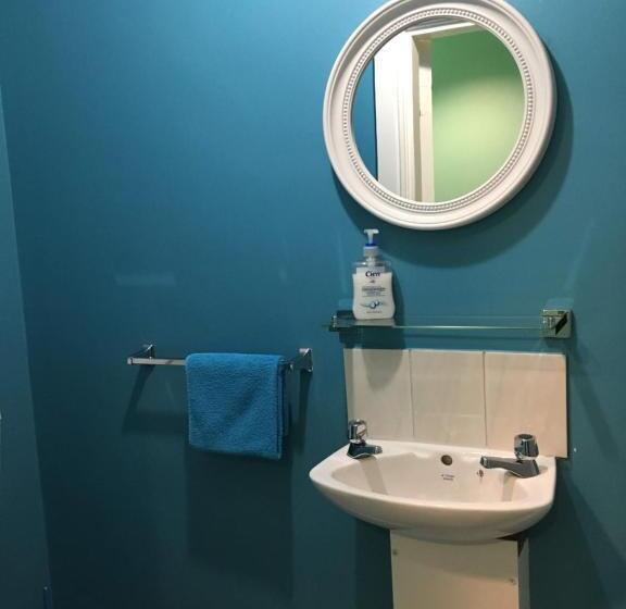 Pokój Standard Wspólna Łazienka, Portrush Holiday Hostel Guesthouse