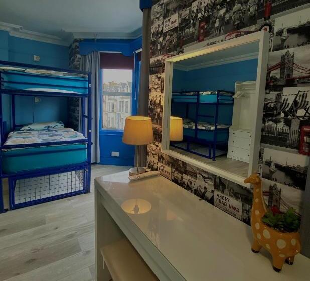 סוויטה משפחתית, Portrush Holiday Hostel Guesthouse