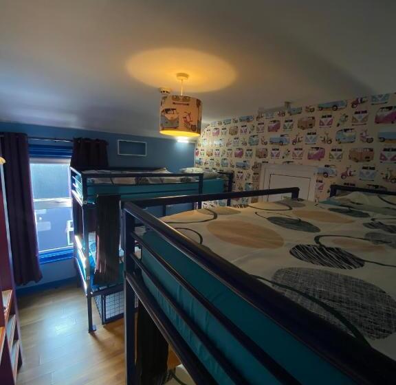 חדר סטנדרט לארבעה, Portrush Holiday Hostel Guesthouse