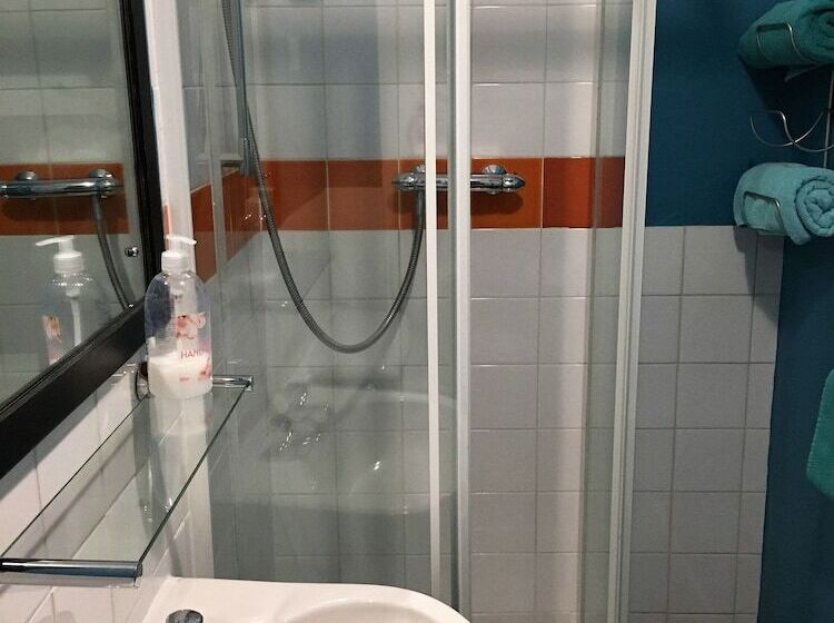 Pokój Standard, Portrush Holiday Hostel Guesthouse