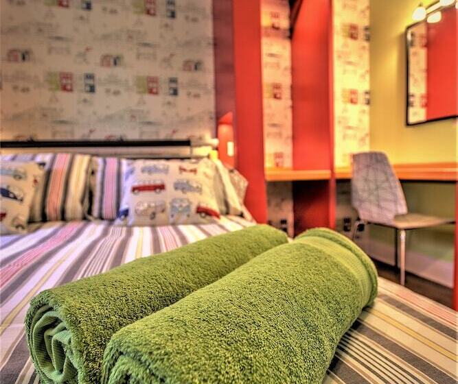 חדר סטנדרט לארבעה, Portrush Holiday Hostel Guesthouse