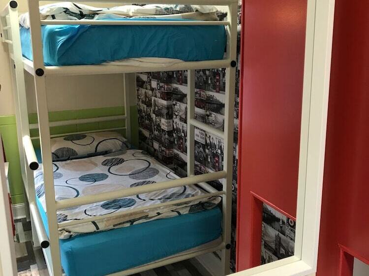 Pokój Standard Wspólna Łazienka, Portrush Holiday Hostel Guesthouse