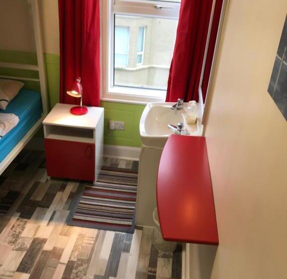 Pokój Standard Wspólna Łazienka, Portrush Holiday Hostel Guesthouse