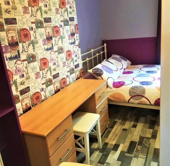 חדר בסיסי חדר אמבטיה משותף, Portrush Holiday Hostel Guesthouse