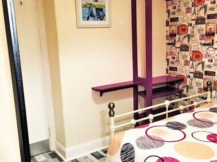 חדר סטנדרט חדר אמבטיה משותף, Portrush Holiday Hostel Guesthouse