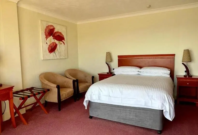 オーシャンビュースーペリアールーム, Sandringham Hotel   Seafront, Sandown   Free Car Ferry