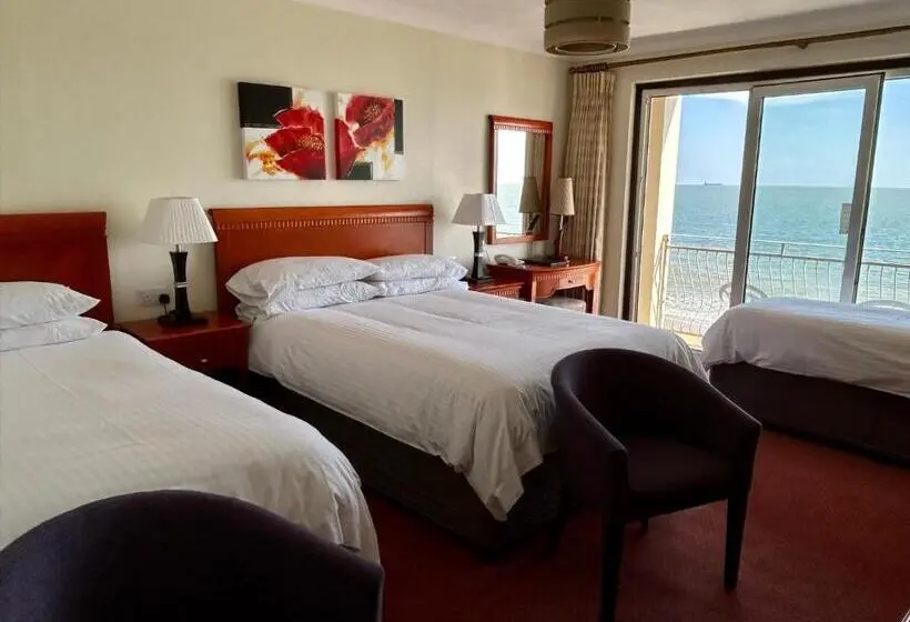 オーシャンビューファミリールーム, Sandringham Hotel   Seafront, Sandown   Free Car Ferry