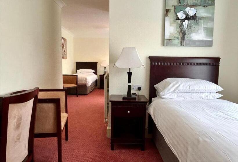 家庭间, Sandringham Hotel   Seafront, Sandown   Free Car Ferry