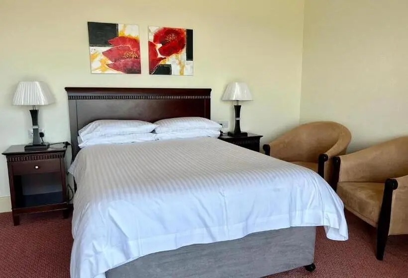 スーペリアールーム, Sandringham Hotel   Seafront, Sandown   Free Car Ferry