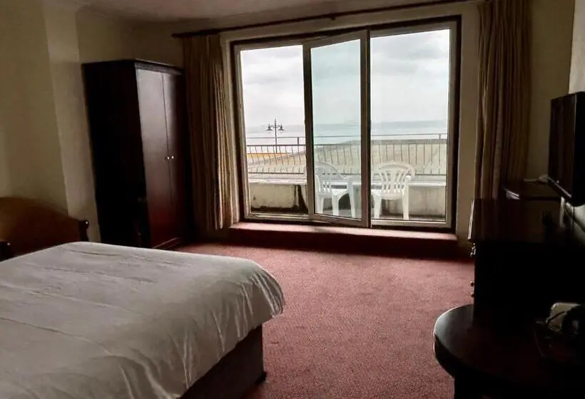 スーペリアールーム, Sandringham Hotel   Seafront, Sandown   Free Car Ferry