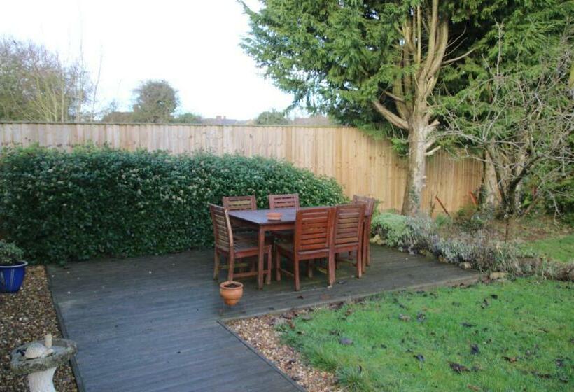 클래식 룸 킹 침대, The Stables B&b @ Pear Tree Cottage