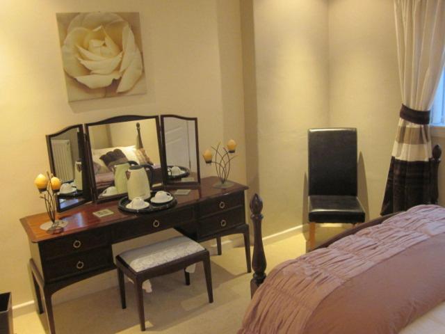 اتاق استاندارد با سرویس بهداشتی مشترک, Three Bridges Bed & Breakfast