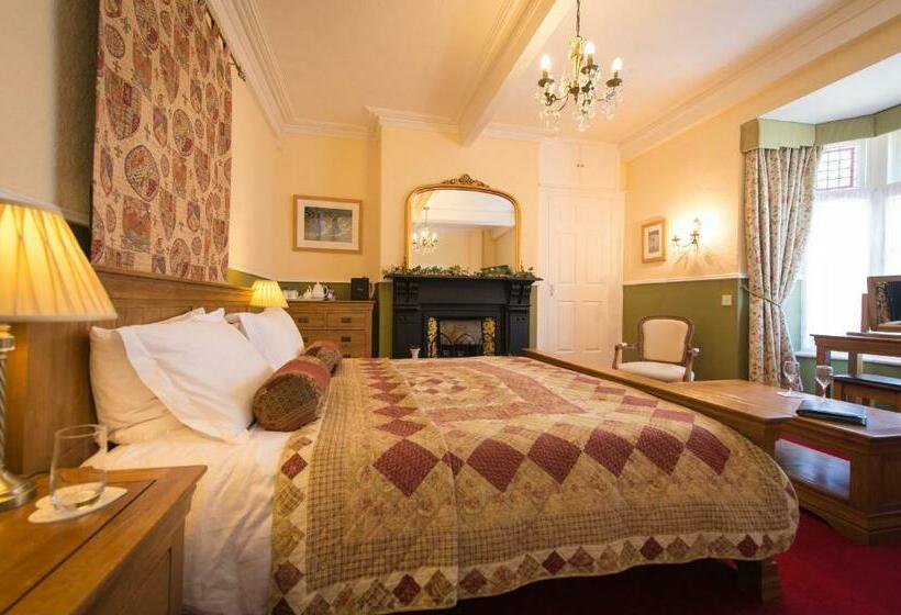 キングサイズベッドのスーペリアルーム, Victoria House Room Only Accommodation