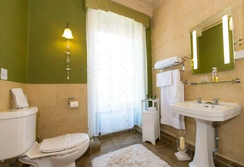 Superior-huone King-vuode, Victoria House Room Only Accommodation