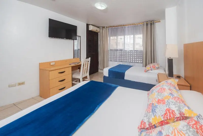 اتاق استاندارد سه نفره, Hostal North Seymour