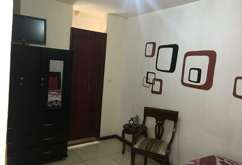 غرفة قياسية, The Backpacker Hostal