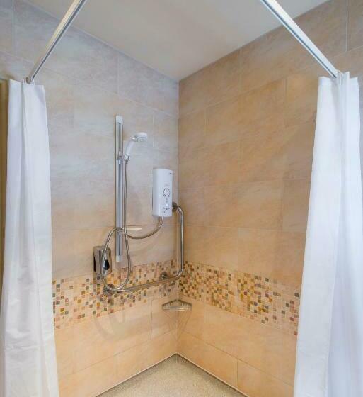 غرفة قياسية لذوى الاحتياجات الخاصة, Wagon & Horses