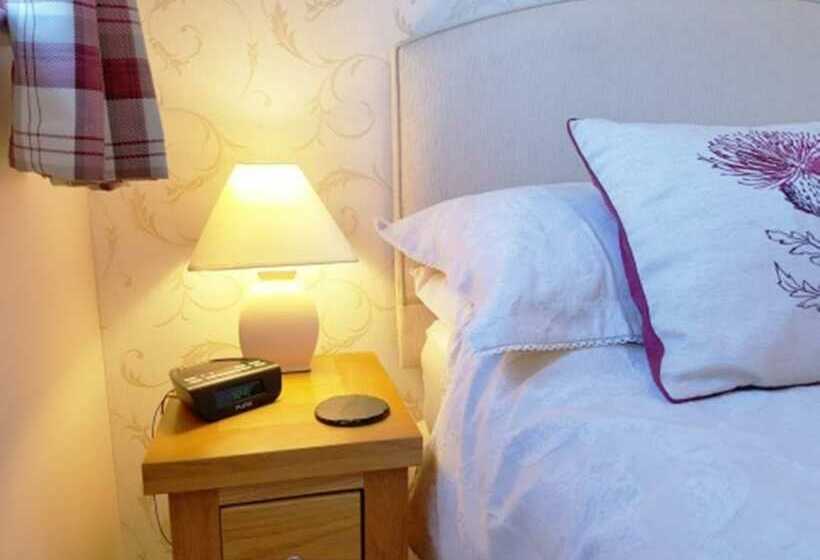 Номер Стандарт, Hanwell House