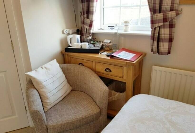 Номер Стандарт, Hanwell House