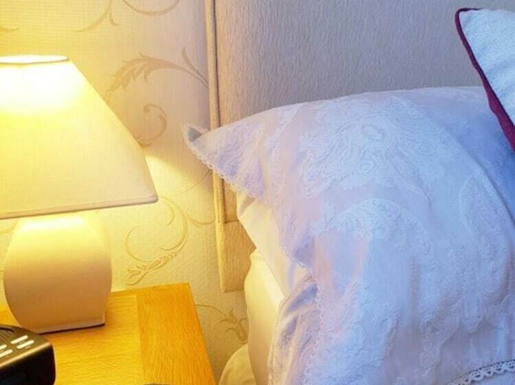 Номер Стандарт, Hanwell House