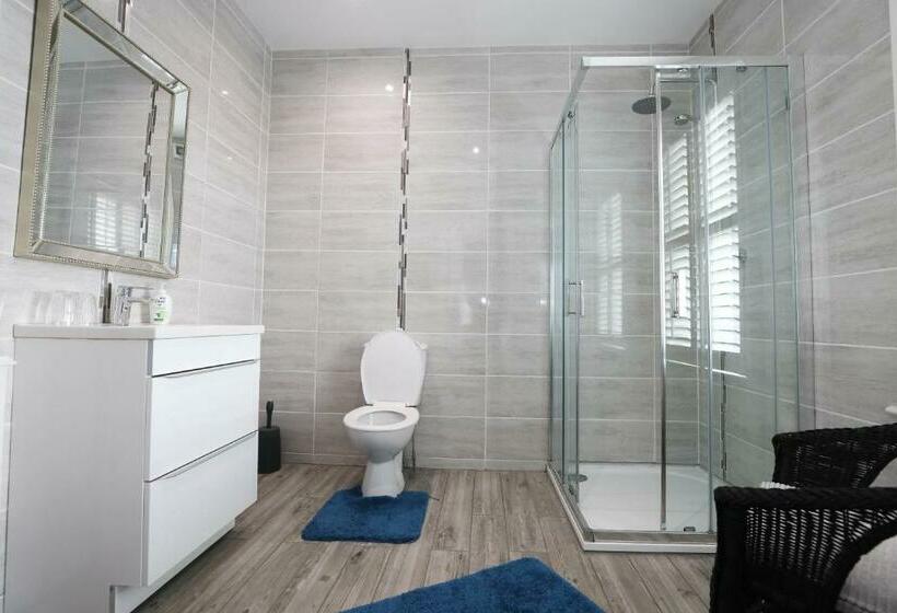 חדר משפחתי דלוקס, Mandalay