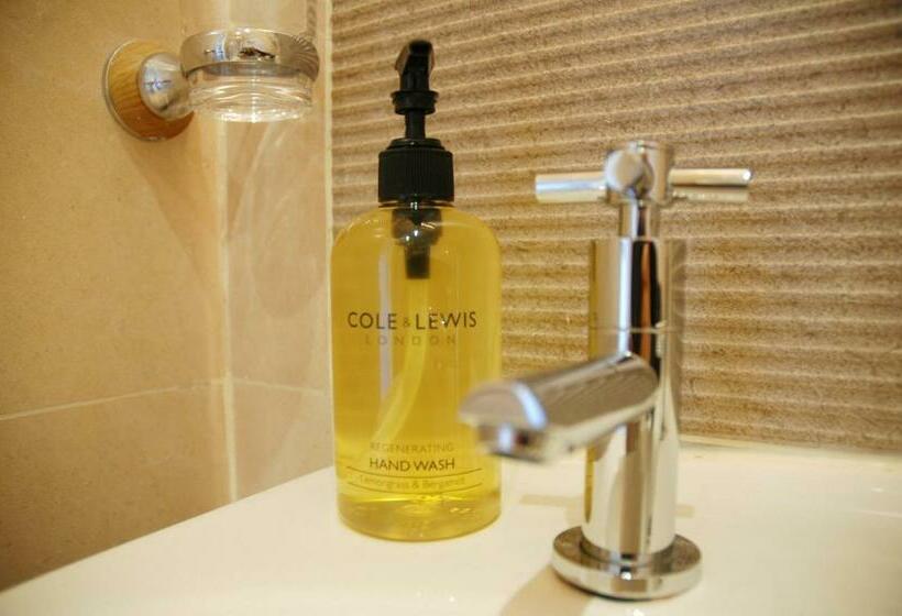 חדר סטנדרט, Newcourt Barton