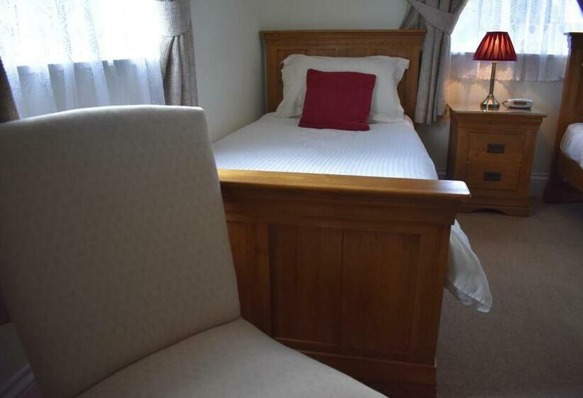 スタンダード４人部屋, Newcourt Barton