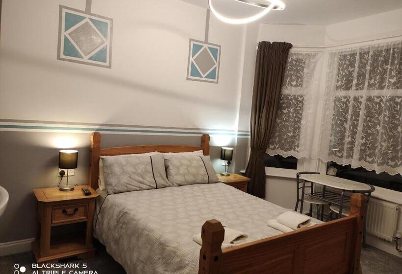 스탠다드 룸, Seashells Guest House