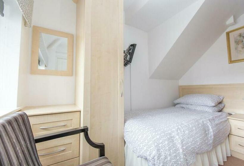 标准单人间, Station Approach