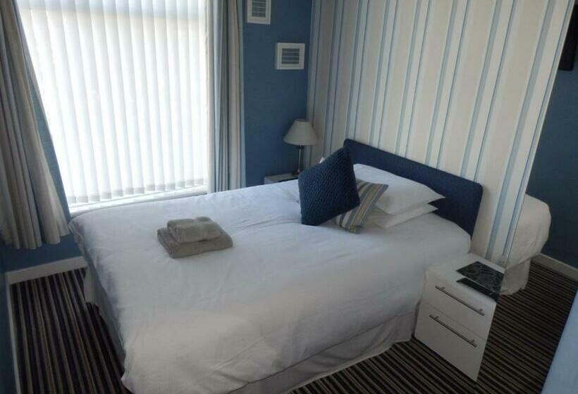 חדר סטנדרט יחיד, The Monarch