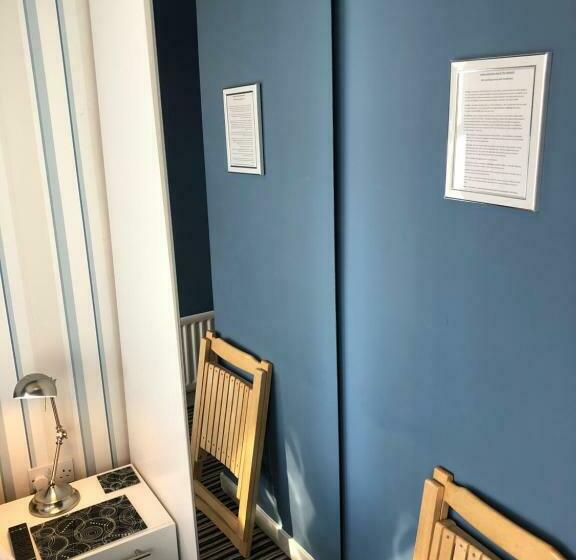 חדר סטנדרט יחיד, The Monarch