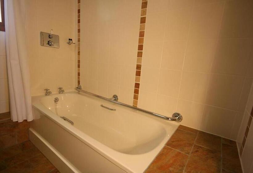 חדר דלוקס, Upper Neatham Mill