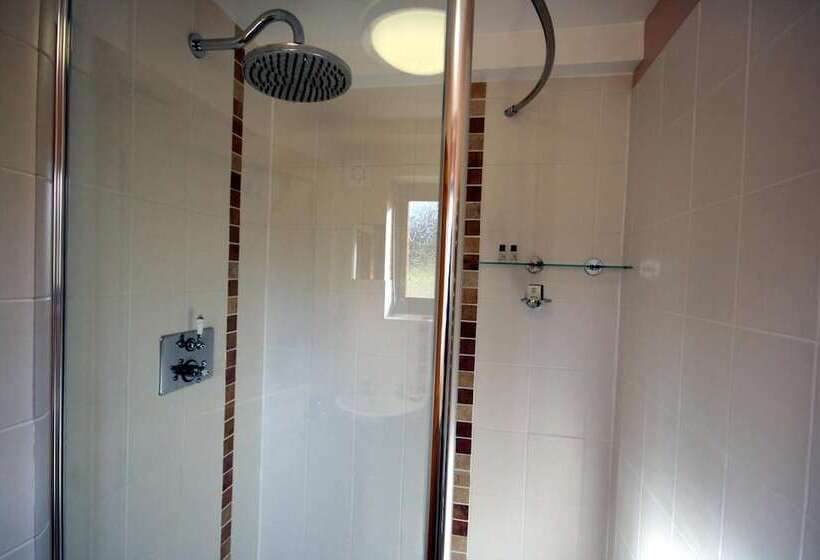 חדר אקזקיוטיב, Upper Neatham Mill