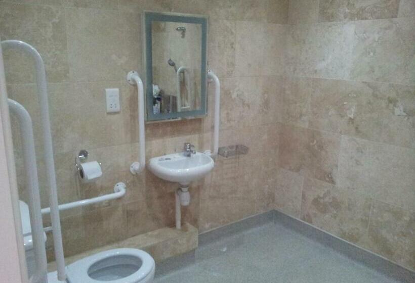 장애인을 위한 스탠다드 룸, Deangate Motel