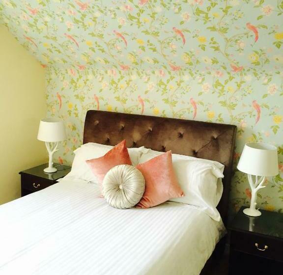 スイート, 281 Hotel & Restaurant