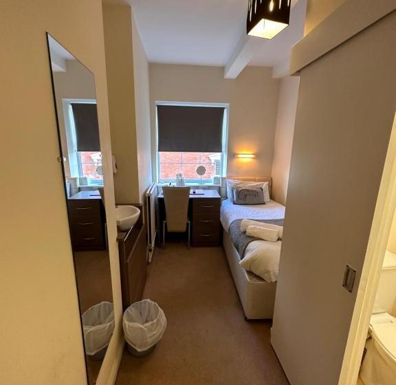 اتاق استاندارد یک نفره, 281 Hotel & Restaurant