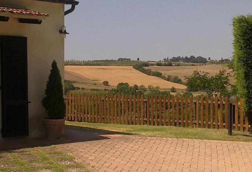 2 Bedroom Apartment With Garden, Agriturismo Il Paradiso