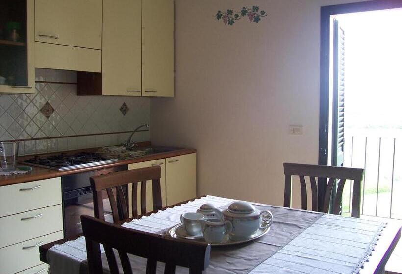 آپارتمان 2 خوابه با تراس, Agriturismo Il Paradiso