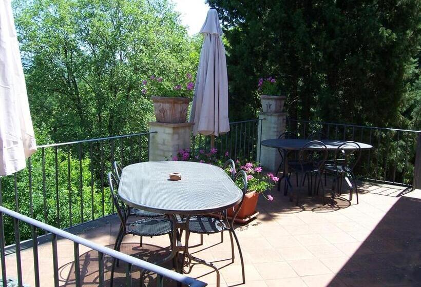 آپارتمان 2 خوابه با تراس, Agriturismo Il Paradiso