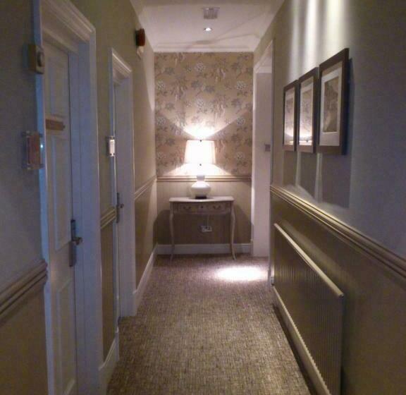 Индивидуальный Номер Классика, Anglesey Arms