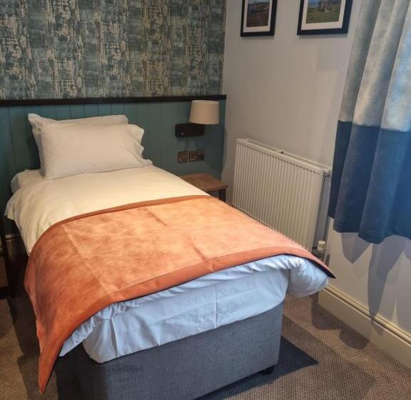 Индивидуальный Номер Классика, Anglesey Arms