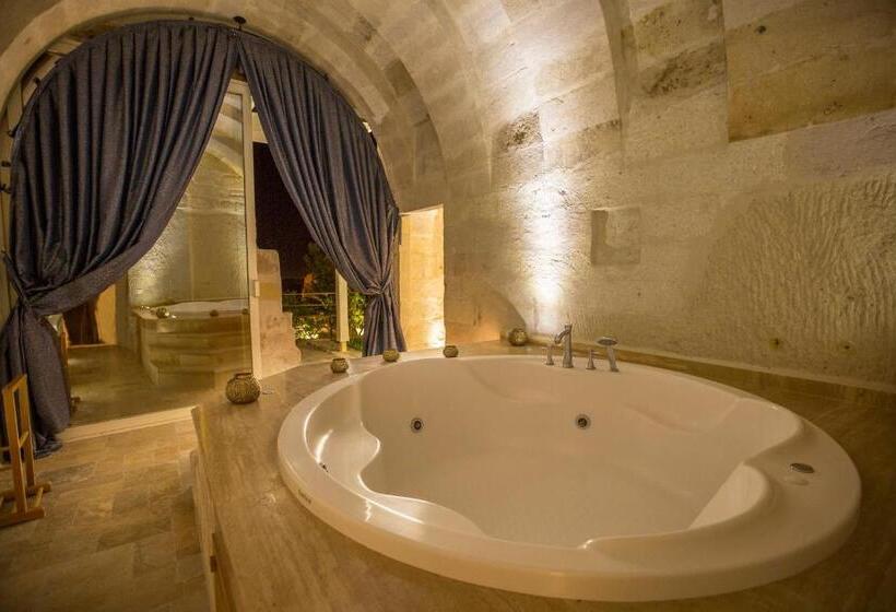 سوئیت پریمیوم, Azure Cave Suites Cappadocia