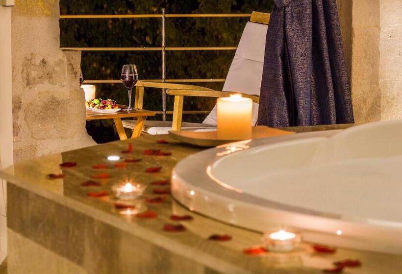 سوئیت پریمیوم, Azure Cave Suites Cappadocia